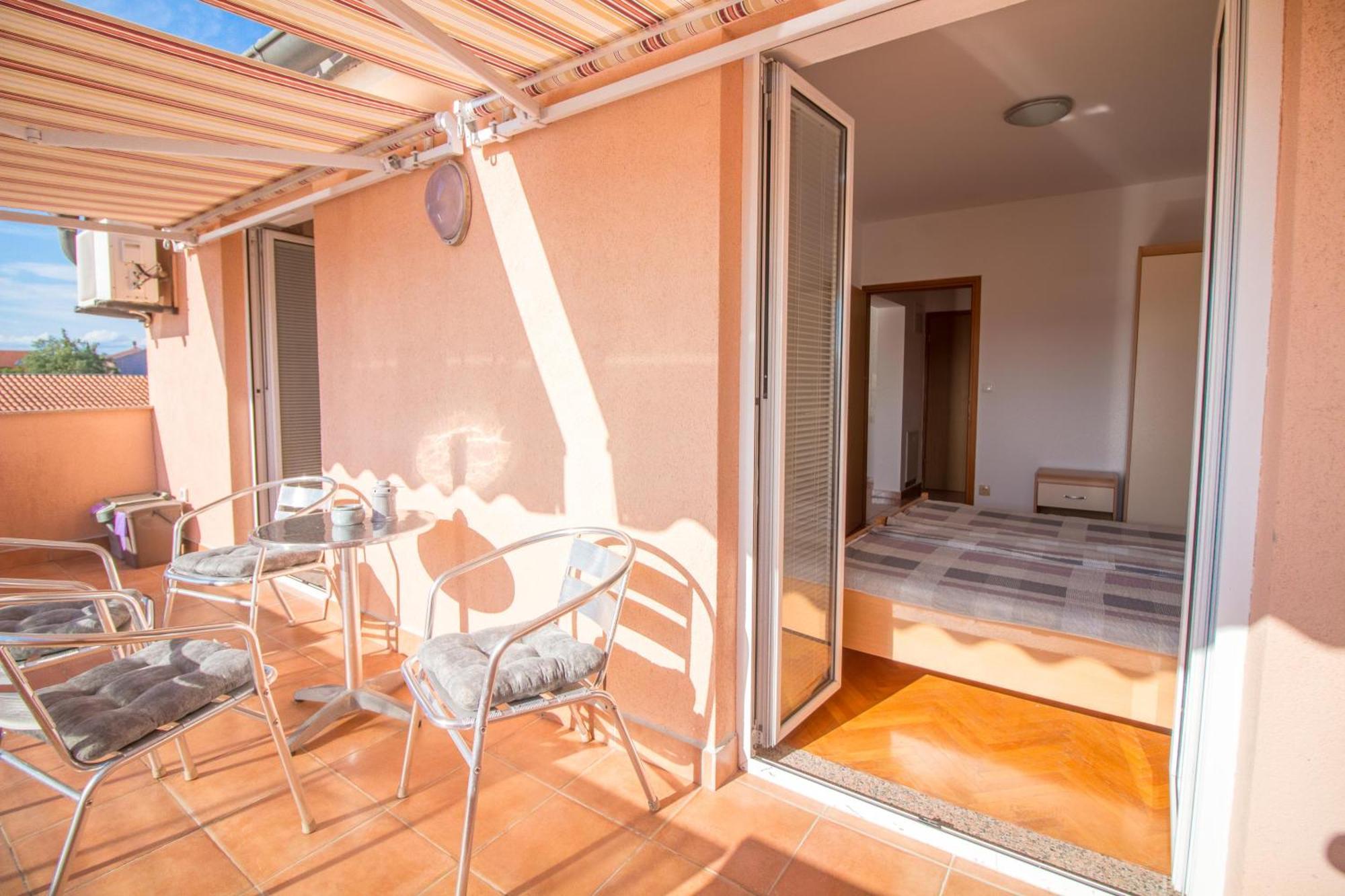 Malinska - Apartment Glavas Kültér fotó