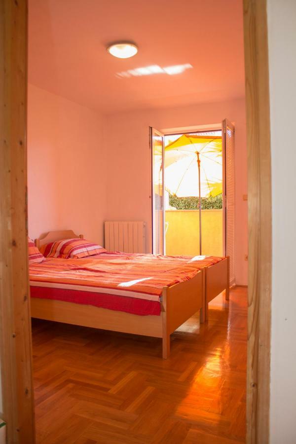 Malinska - Apartment Glavas Kültér fotó